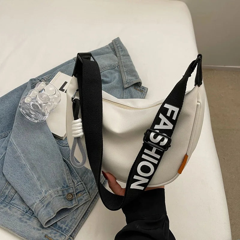 2024 nouvelle mode sac à bandoulière Simple large bandoulière conception unique sac à bandoulière Style Original trajet boulette femmes sac