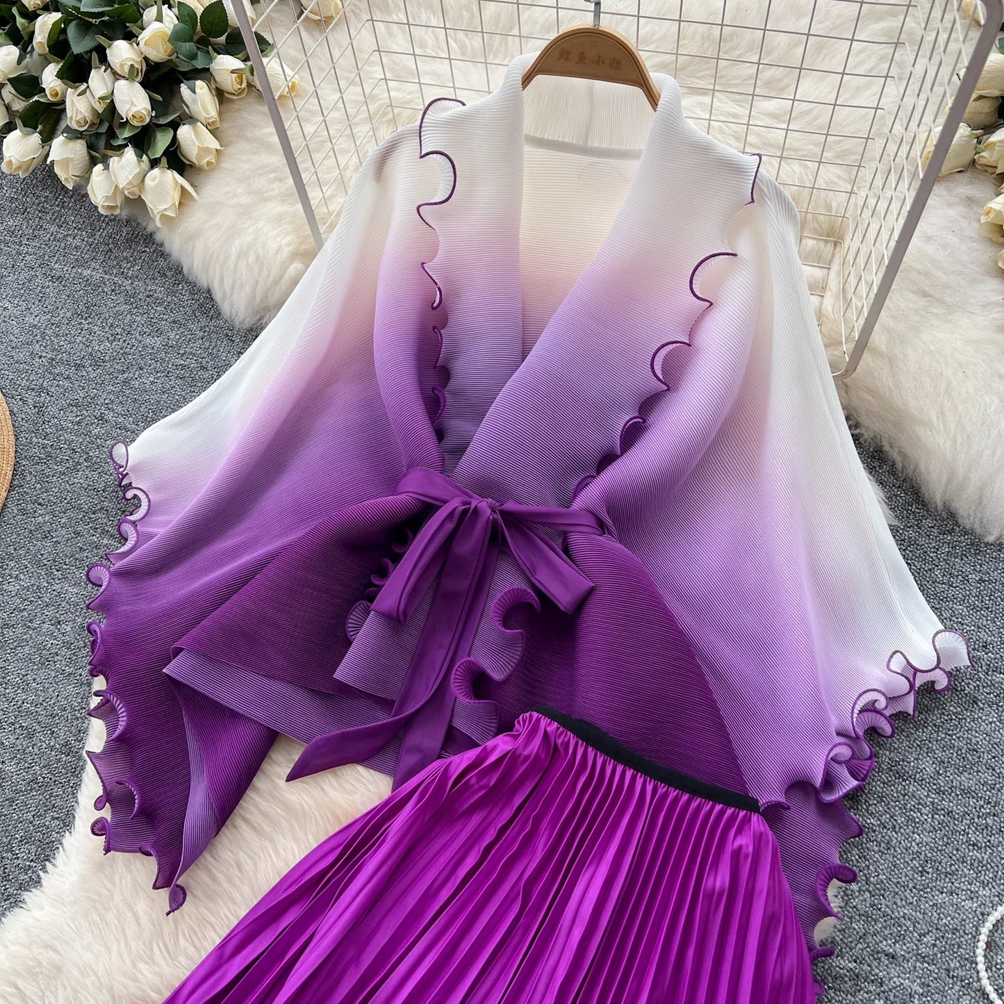 Miyake pli changement progressif couleur bord ondulé costume soleil jupe plissée à la mode et élégant deux pièces ensembles tenues pour femmes