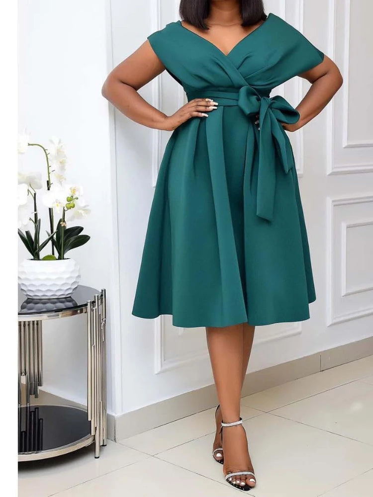 Robe mi-longue pour femmes, ligne A, coupe cintrée, col en V, manches courtes, taille serrée, épissure élégante, nœud à lacets, été