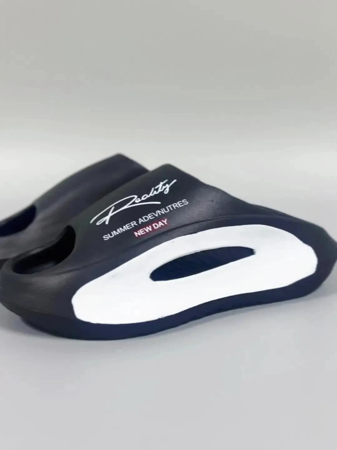 Pantoufles pour hommes et femmes, pantoufles de couple antidérapantes à la mode EVA 2 couleurs 36-45