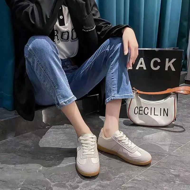 Baskets de Luxe en Cuir group pour Femme, Chaussures d'Entraînement Moral Décontractées, Plates, Nouvelle Collection Printemps 2024