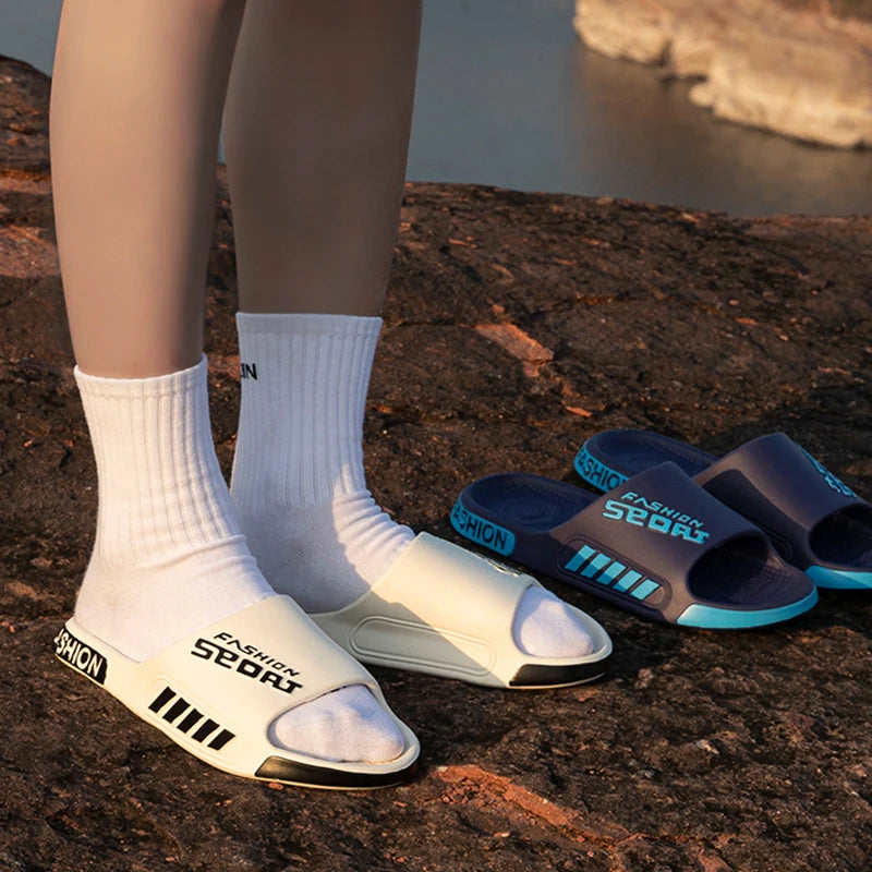 Pantoufles d'extérieur souples en EVA pour hommes et femmes, sandales d'été à fond épais pour la maison, antidérapantes, tongs d'intérieur décontractées pour salle de bain et douche