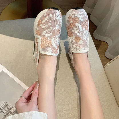 Baskets à plateforme brodées de fleurs pour femmes, chaussures décontractées en maille respirante, mocassins à semelle épaisse pour printemps et été