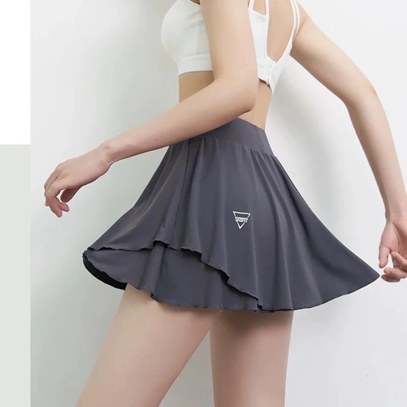 Jupe courte de sport pour femmes, fausse demi-jupe de course deux pièces, séchage rapide, blocage des hanches, anti-éblouissement, tennis respirant