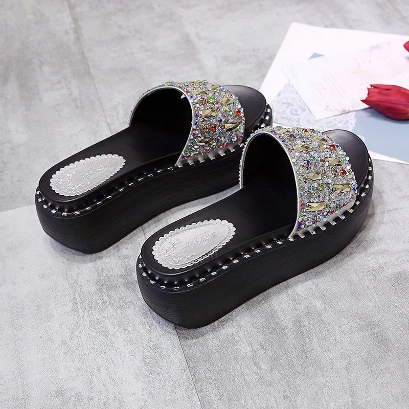 Plate-forme strass sandales pantoufles femmes pierres précieuses diapositives femmes chaussures chaussons compensés chaîne perle plage diapositives chaussures