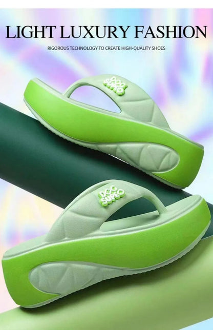 Pantoufles pour femmes mode plate-forme pantoufle été hauteur augmentant EVA pantoufle en plein air chaussures de plage décontractées pour femmes tongs