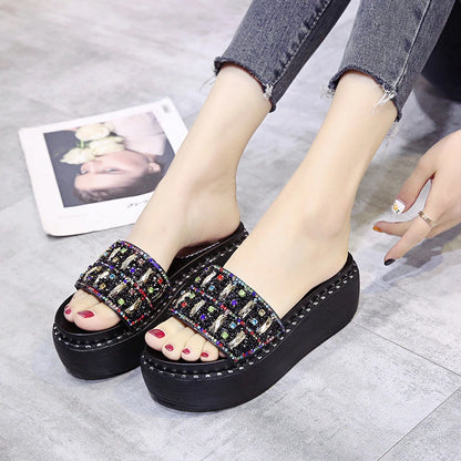 Plate-forme strass sandales pantoufles femmes pierres précieuses diapositives femmes chaussures chaussons compensés chaîne perle plage diapositives chaussures