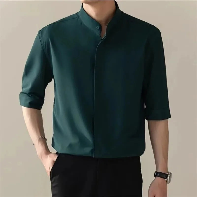 Chemise décontractée à col montant pour hommes, manches courtes, pour les déplacements professionnels, séchage rapide, coupe cintrée, haut de gamme, blanche, mode d'été, nouvelle collection