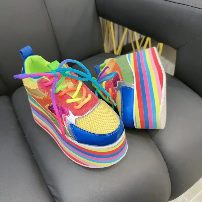 Style de loisirs dames couleur arc-en-ciel maille bout rond plate-forme croisée talons hauts chaussures respirant couleurs mélangées pompes de mode