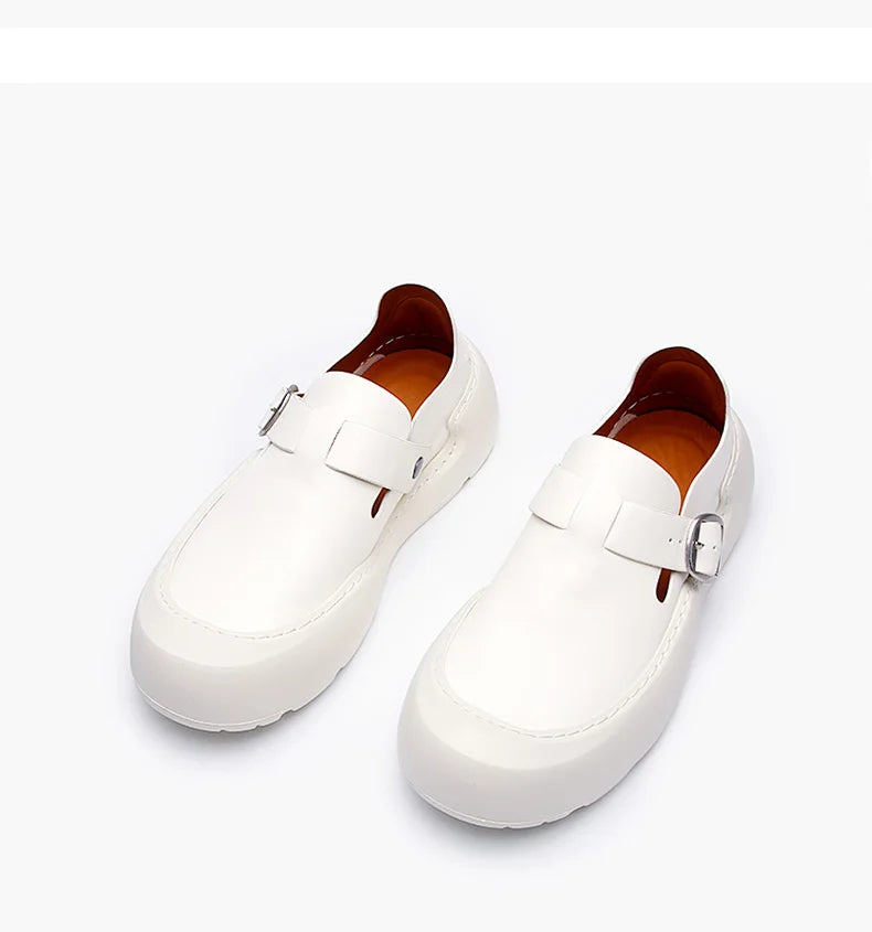 Été 2025 nouveaux mocassins en cuir respirants pour hommes semelles souples semelles épaisses confortables chaussures en cuir pour hommes à la mode et décontractées