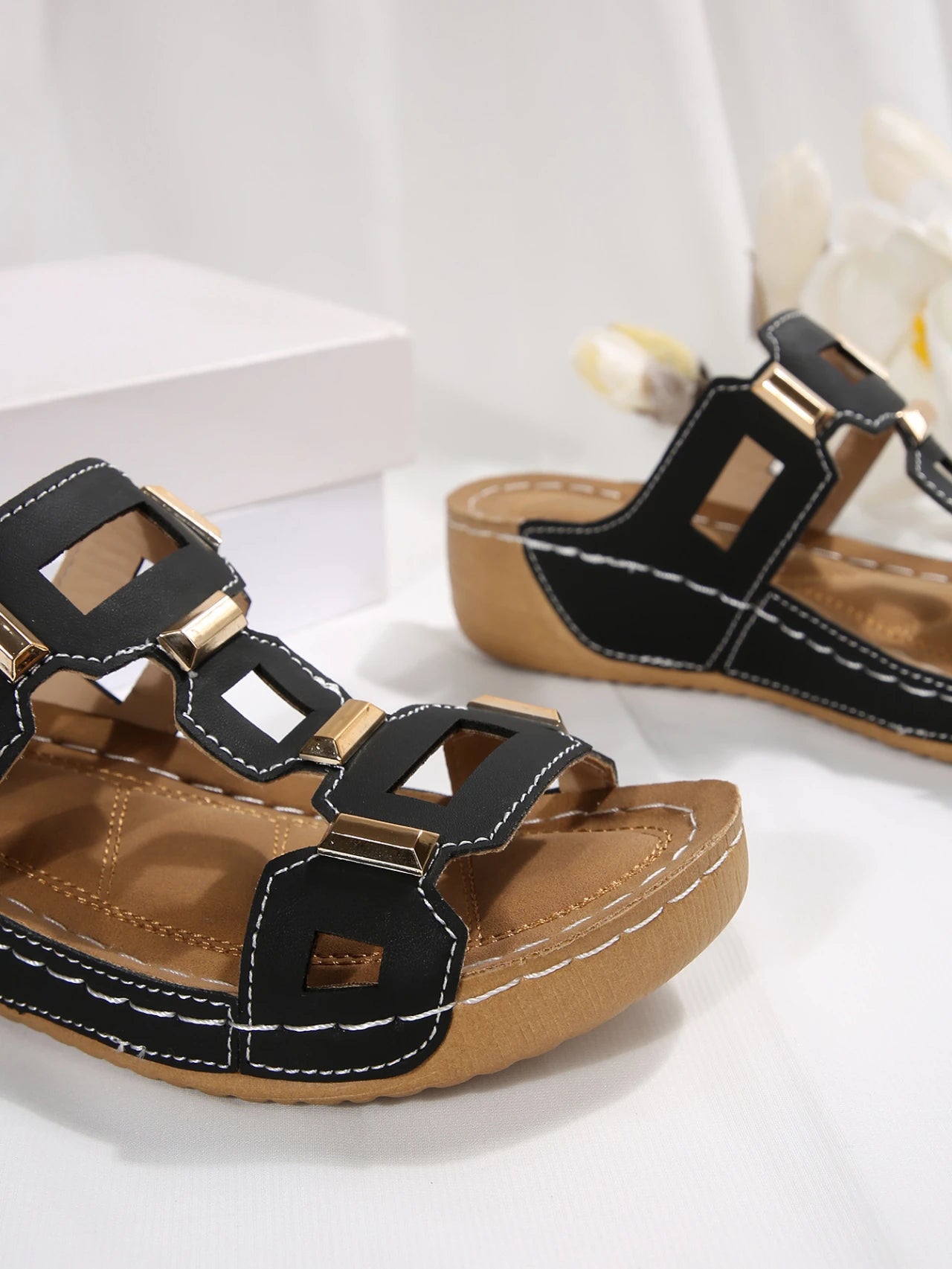 Tendance femmes pantoufles nouveau 2025 sandales à talons compensés mode à semelles épaisses chaussures de grande taille pour femmes bout ouvert pantoufles décontractées diapositives femmes