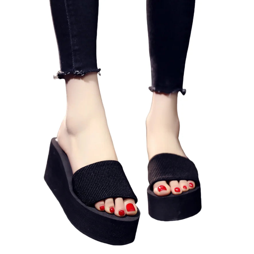 Pantoufles simples pour femmes, vacances à la plage, nouveau Style coréen, vêtements d'extérieur polyvalents, plateforme à la mode, pantoufles à semelles épaisses pour femmes