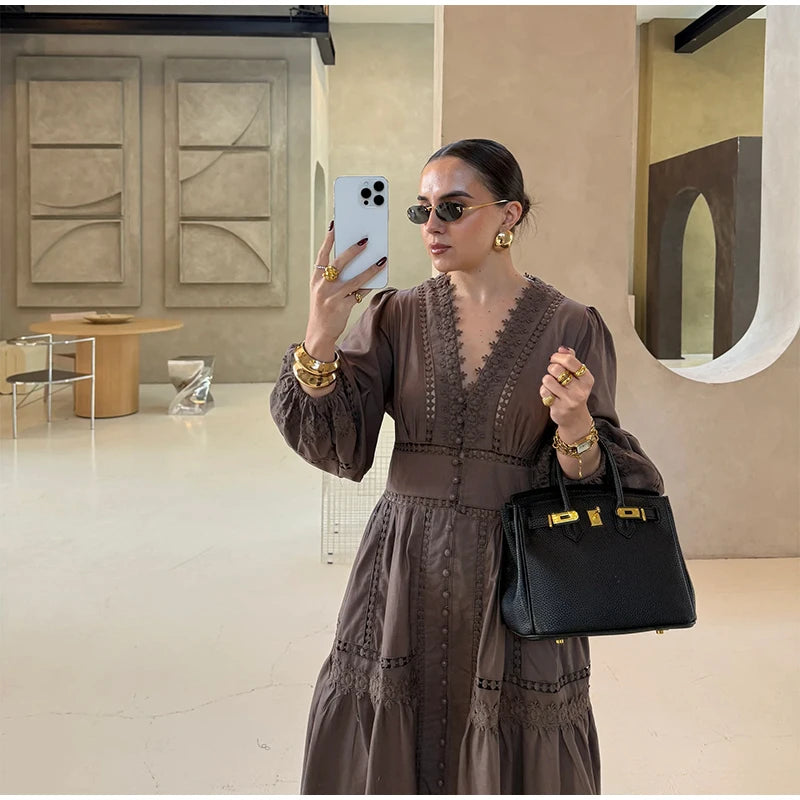 Robe longue en dentelle ajourée pour femmes, élégante, couleur unie, col en v, Patchwork, manches bouffantes, moulante, nouvelle collection printemps 2025