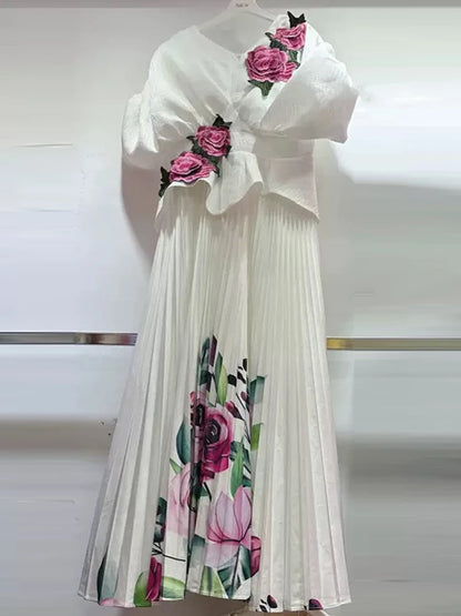 Printemps et été 2025 nouvelle robe plissée vintage à fleurs brodées à la taille, col en v, manches chauve-souris, taille haute, robe élégante.