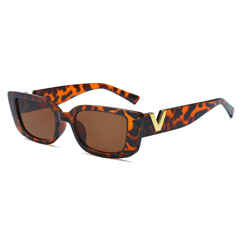 Nouveau petit cadre en forme de V mode lunettes de soleil femmes marque concepteur carré lunettes de soleil femmes loisirs de plein air lunettes UV400