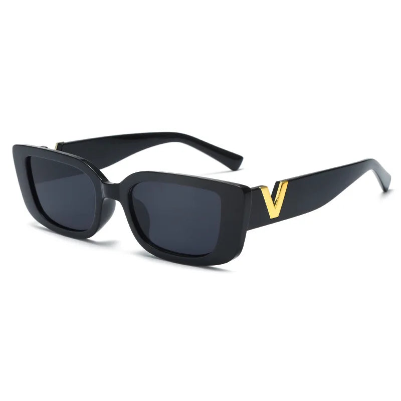 Nouveau petit cadre en forme de V mode lunettes de soleil femmes marque concepteur carré lunettes de soleil femmes loisirs de plein air lunettes UV400