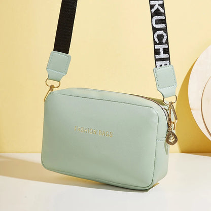 Yogodlns mode petit sac carré pour femmes en cuir PU sac à bandoulière lettre sangle sac à bandoulière sac à main tendance Bolsa