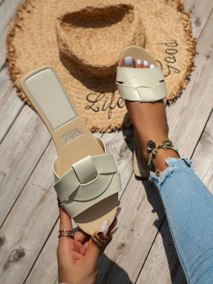 Pantoufles d'été pour femmes, chaussures de plage plates, de haute qualité, design à la mode, 2024