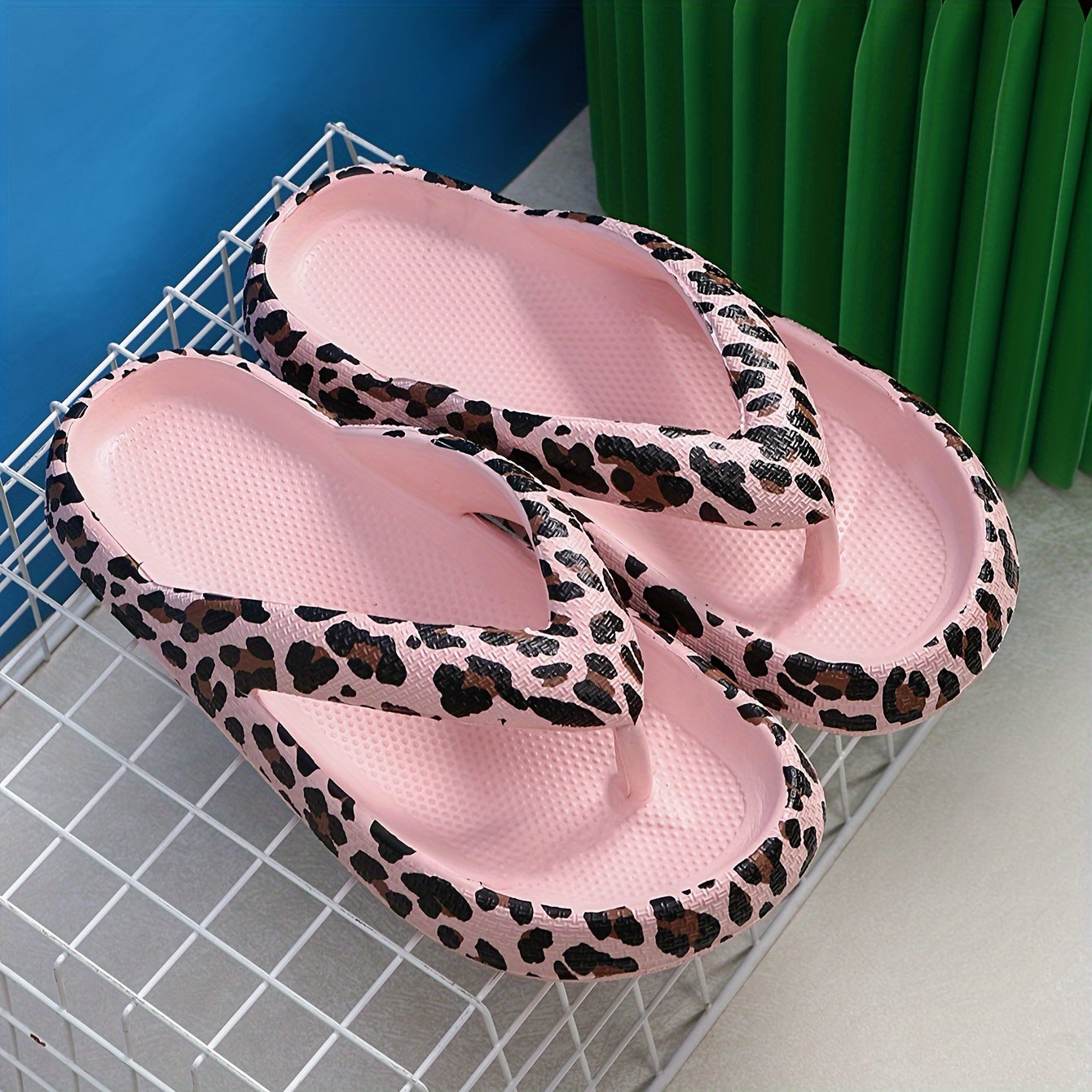 Vibrant Leopard Print EVA Flip Flops - Ultra-Soft, Wear-Resistant, and Cushioned Sole for Comfortable Walking - Perfect Indoor and Outdoor Beach Shoes for Summer