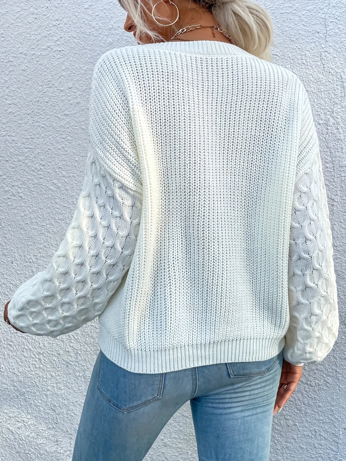 Cozy Heart Pattern Crew Neck Sweatshirt - Pullovers with Long Sleeve, Drop Shoulder, Casual Style, Soft Fabric, Women's Fashion Clothing for Daily Wear