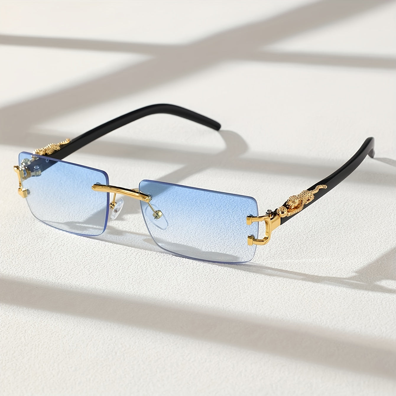 A Pair Of Classic Frameless Casual Glasses For Men