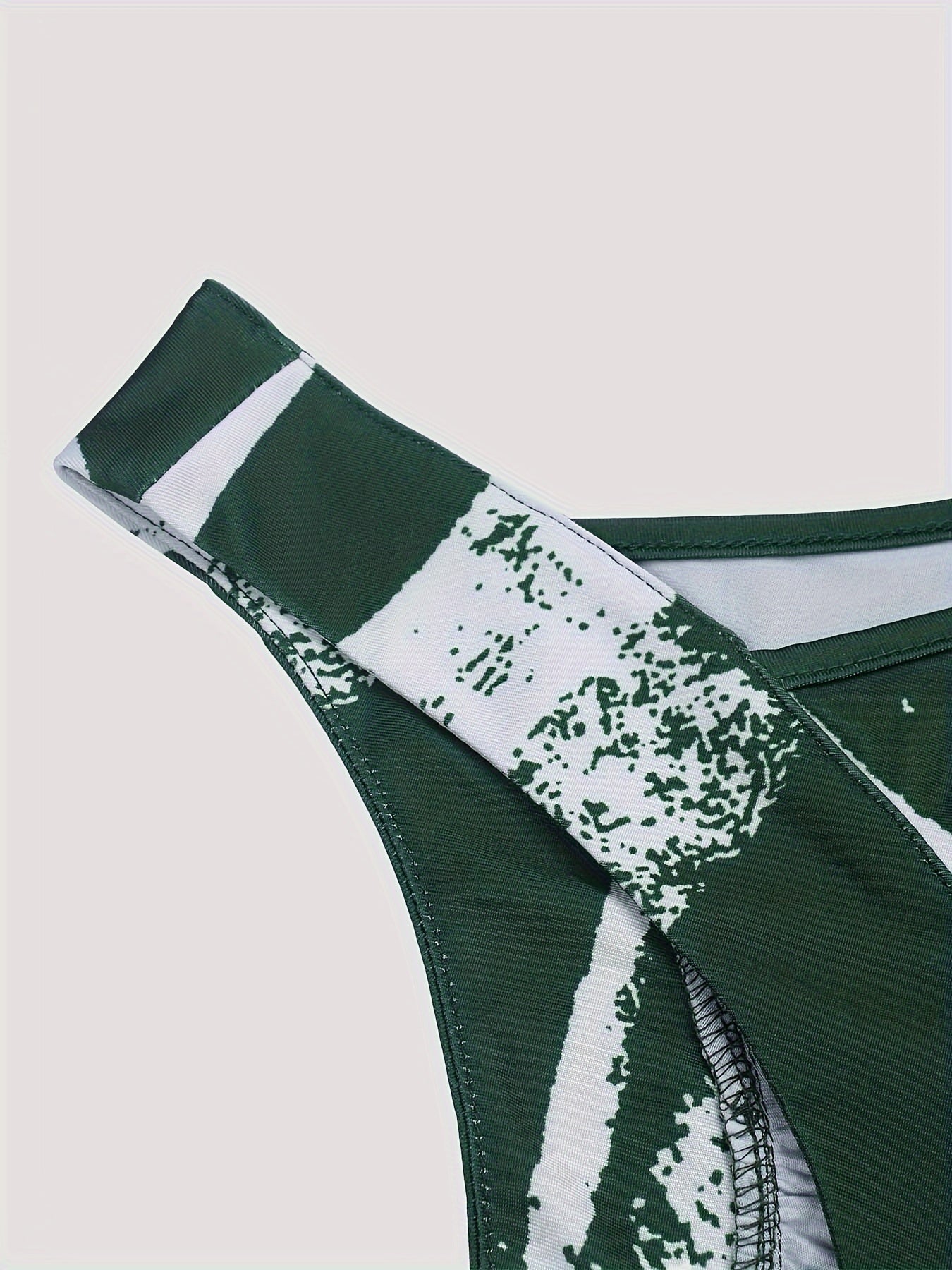 Plus Size Round Neck Colorblock Curved Hem Casual Tank Top