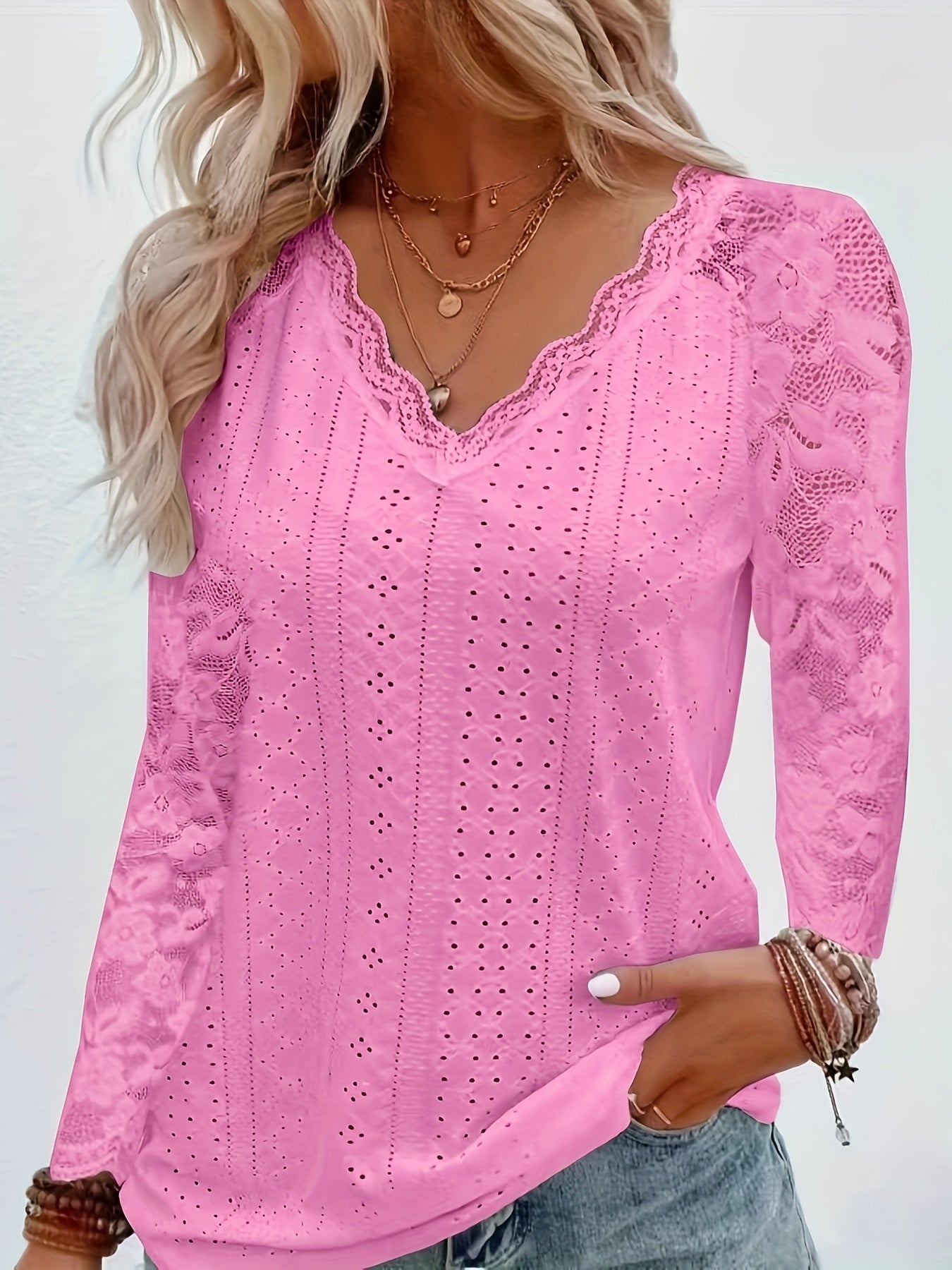 Chic Contrast Lace V-neck Eyelet T-Shirt - Fashionable Long Sleeves for Spring & Fall - A Stylish Womens Wardrobe Essential