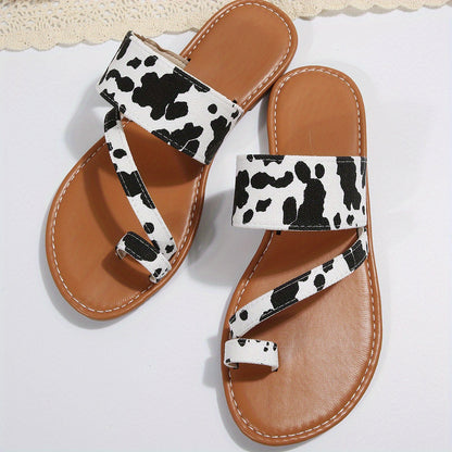 Women's Cow Pattern Slide Sandals - Casual Loop Toe Flat Summer Shoes, Lightweight & Comfortable - For Women - Perfect for Summer Beach & Casual Wear - Ideal Gift for Cow Lovers