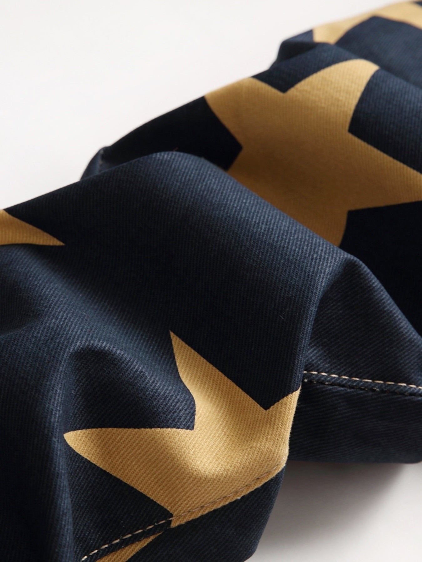 Mens Fashion Flag Print Denim Pants - Bold Color Block Design for Casual Street Style - Comfortable Fit Jeans for Everyday Wear