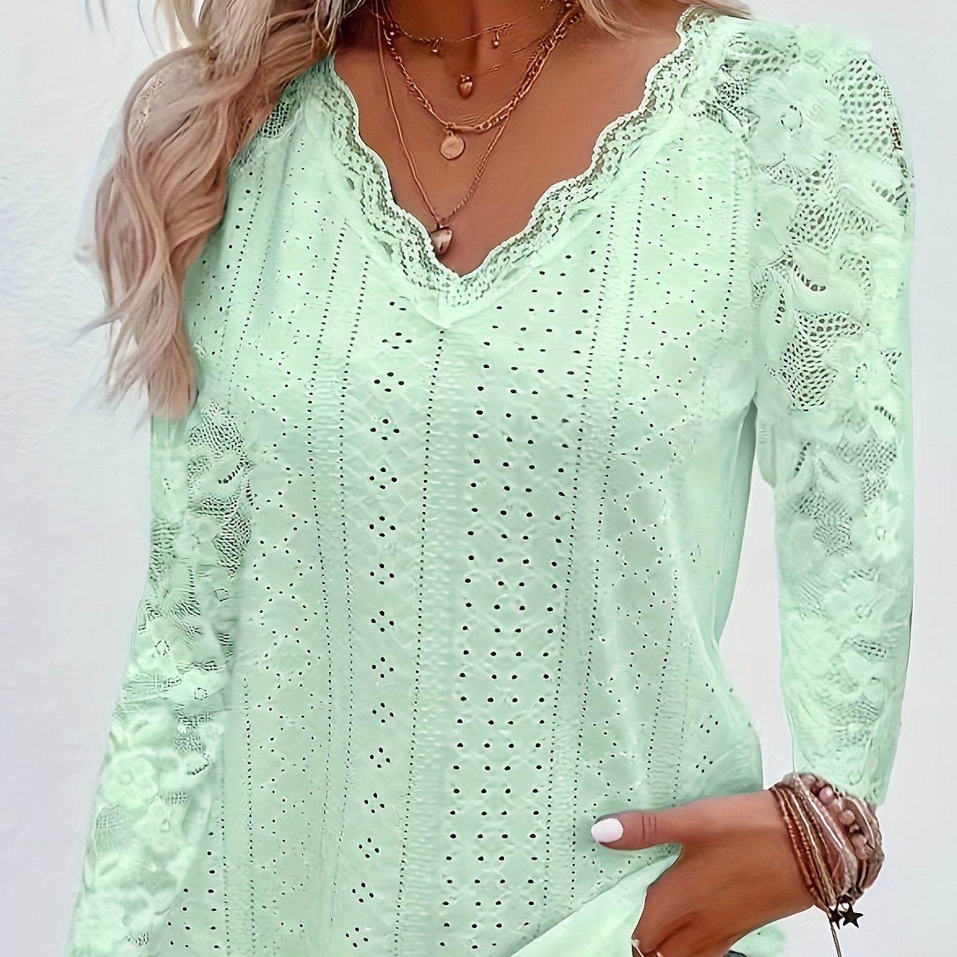 Chic Contrast Lace V-neck Eyelet T-Shirt - Fashionable Long Sleeves for Spring & Fall - A Stylish Womens Wardrobe Essential
