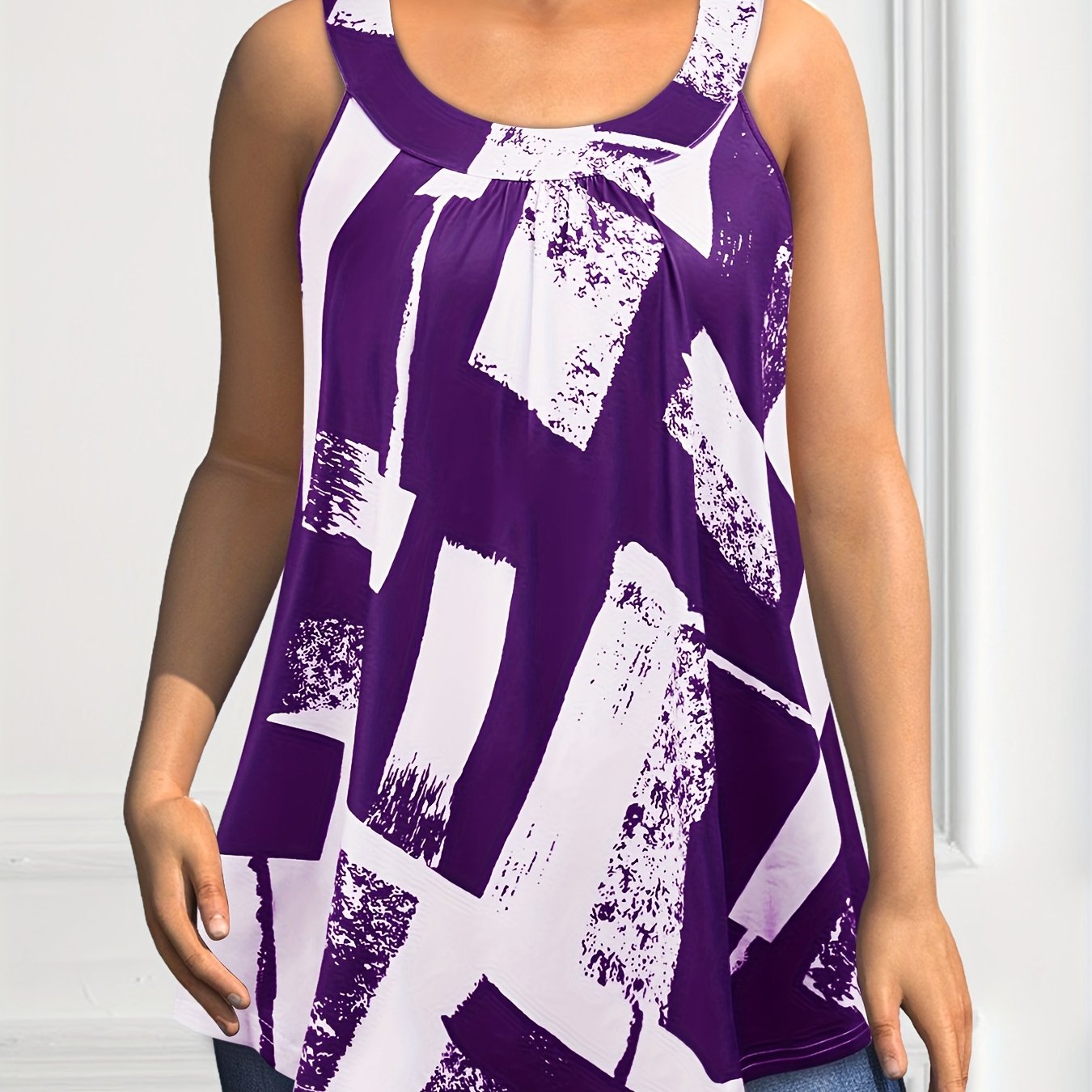 Plus Size Round Neck Colorblock Curved Hem Casual Tank Top